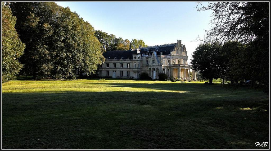 Bed and Breakfast Chateau De La Madeleine Pressagny l'Orgueilleux Экстерьер фото